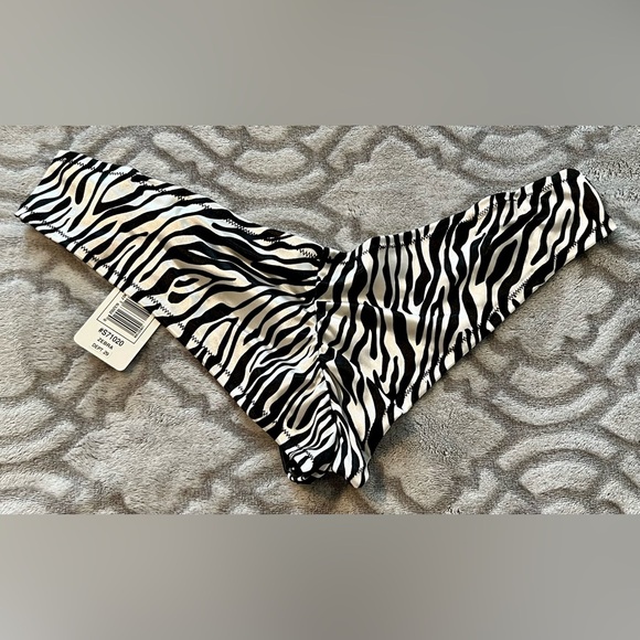 Smart & Sexy Zebra Print Panties Size 8 NWT Animal Print Briefs - Picture 3 of 5